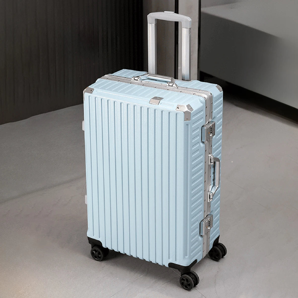 Valise trolley à cadre aluminium 20"-28" – Port USB, serrure à combinaison & roues spinner