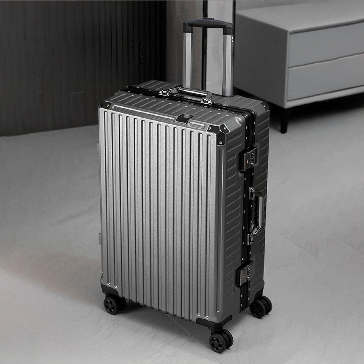 Valise trolley à cadre aluminium 20"-28" – Port USB, serrure à combinaison & roues spinner