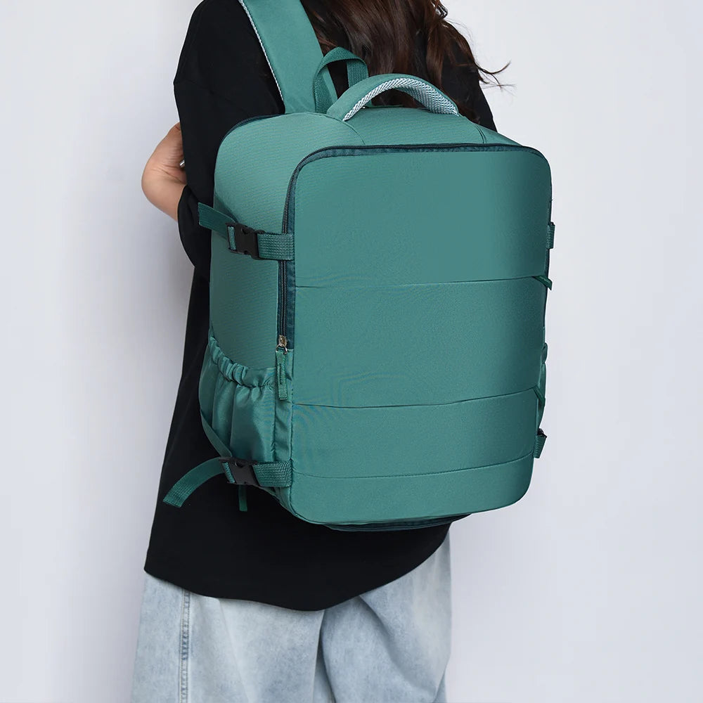 Cabin approved airplane backpack - Lightweight, integrated laptop compartment