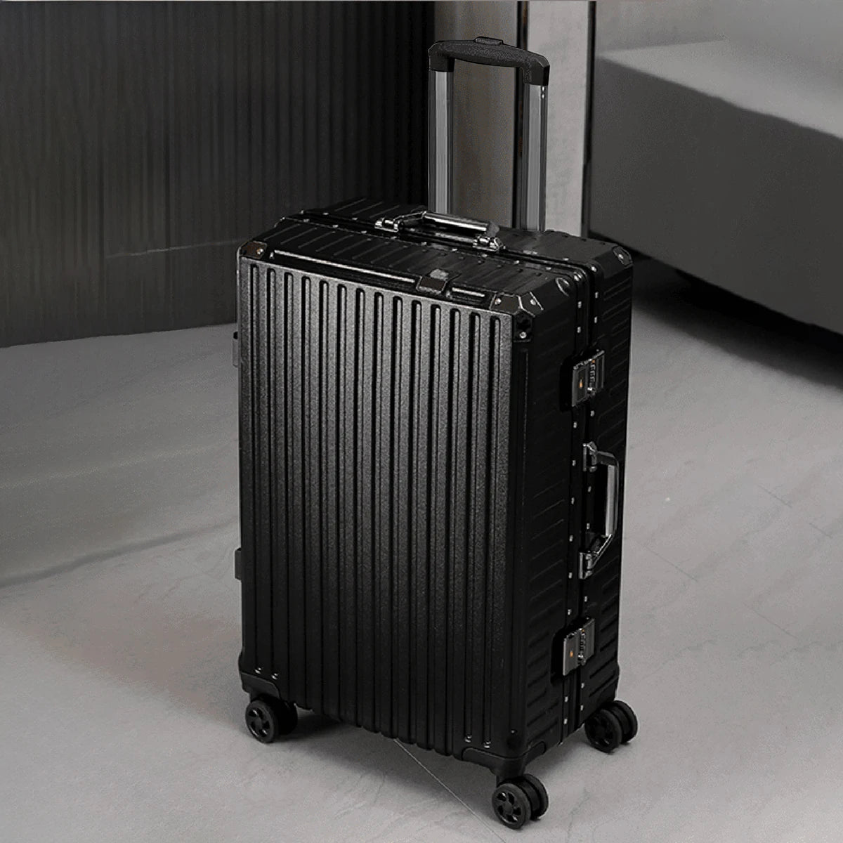 Valise trolley à cadre aluminium 20"-28" – Port USB, serrure à combinaison & roues spinner
