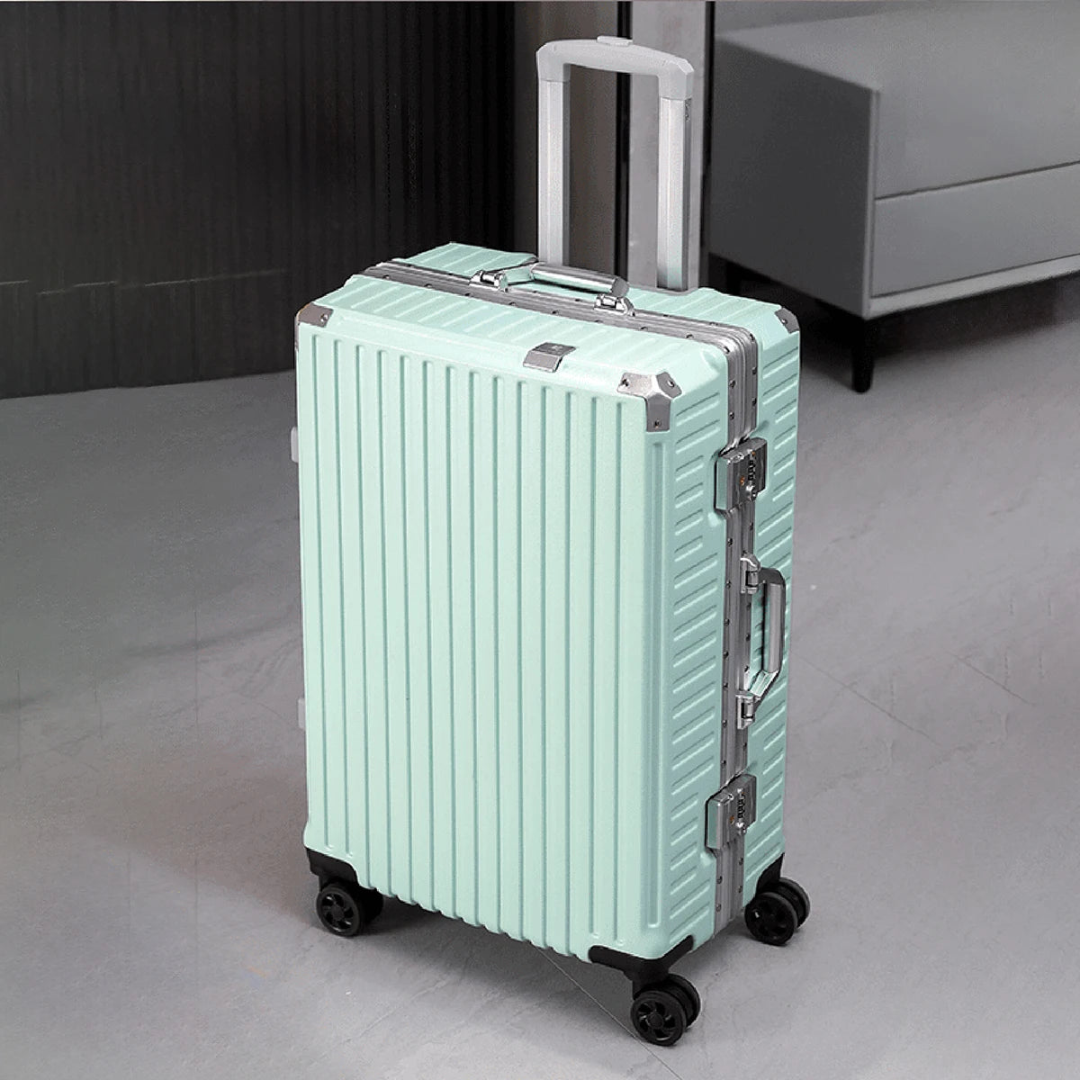 Valise trolley à cadre aluminium 20"-28" – Port USB, serrure à combinaison & roues spinner