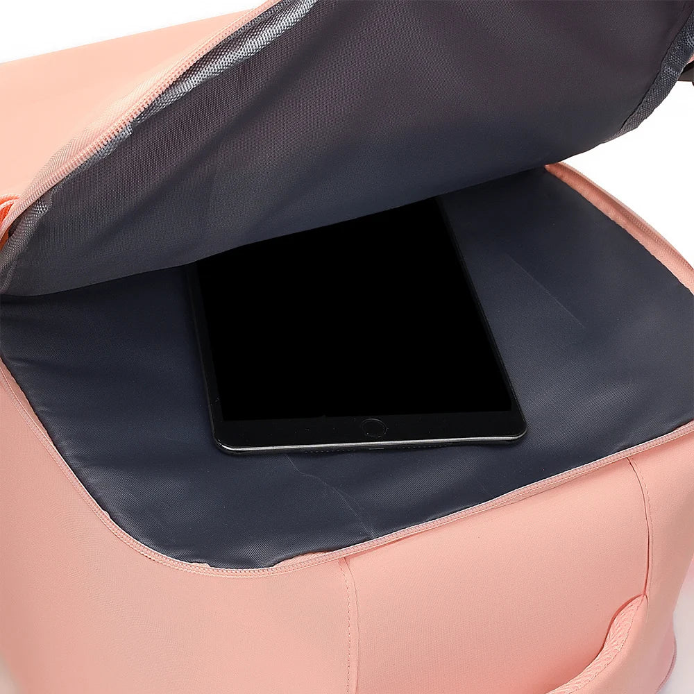 Cabin approved airplane backpack - Lightweight, integrated laptop compartment