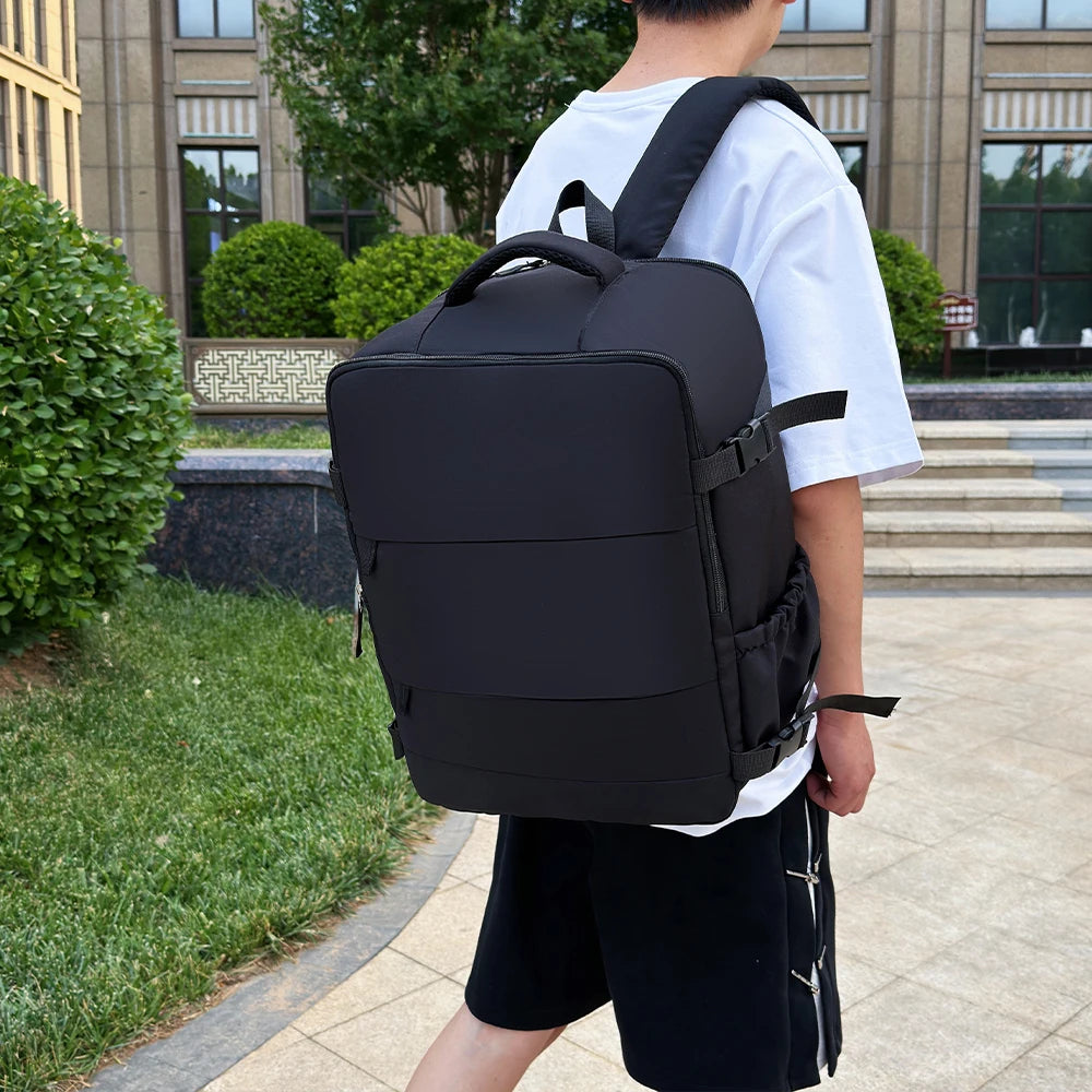 Cabin approved airplane backpack - Lightweight, integrated laptop compartment
