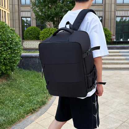 Cabin approved airplane backpack - Lightweight, integrated laptop compartment